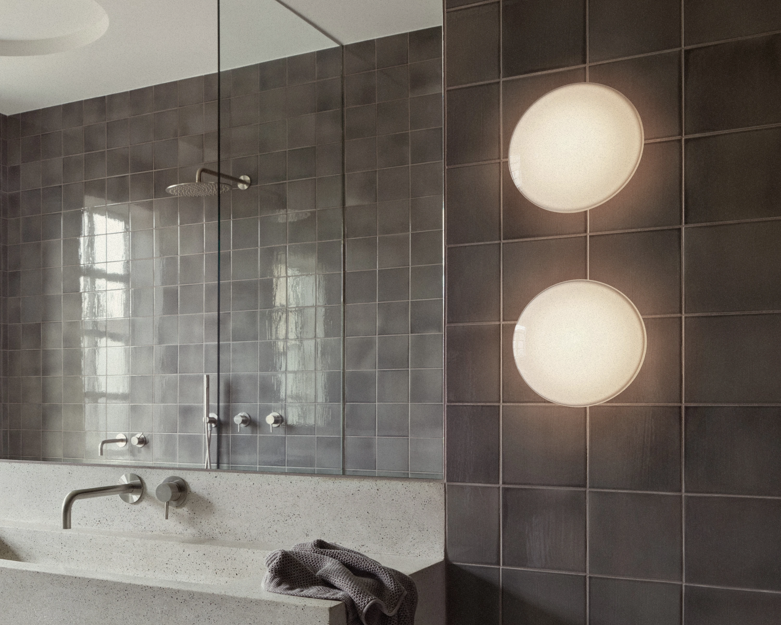AJ Eklipta Wall Lamp