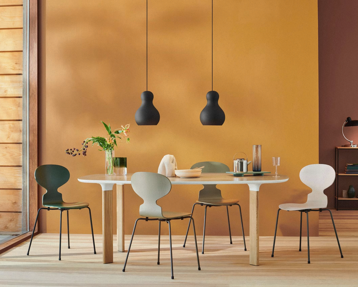Ant™ Chair - Lacquered Veneer