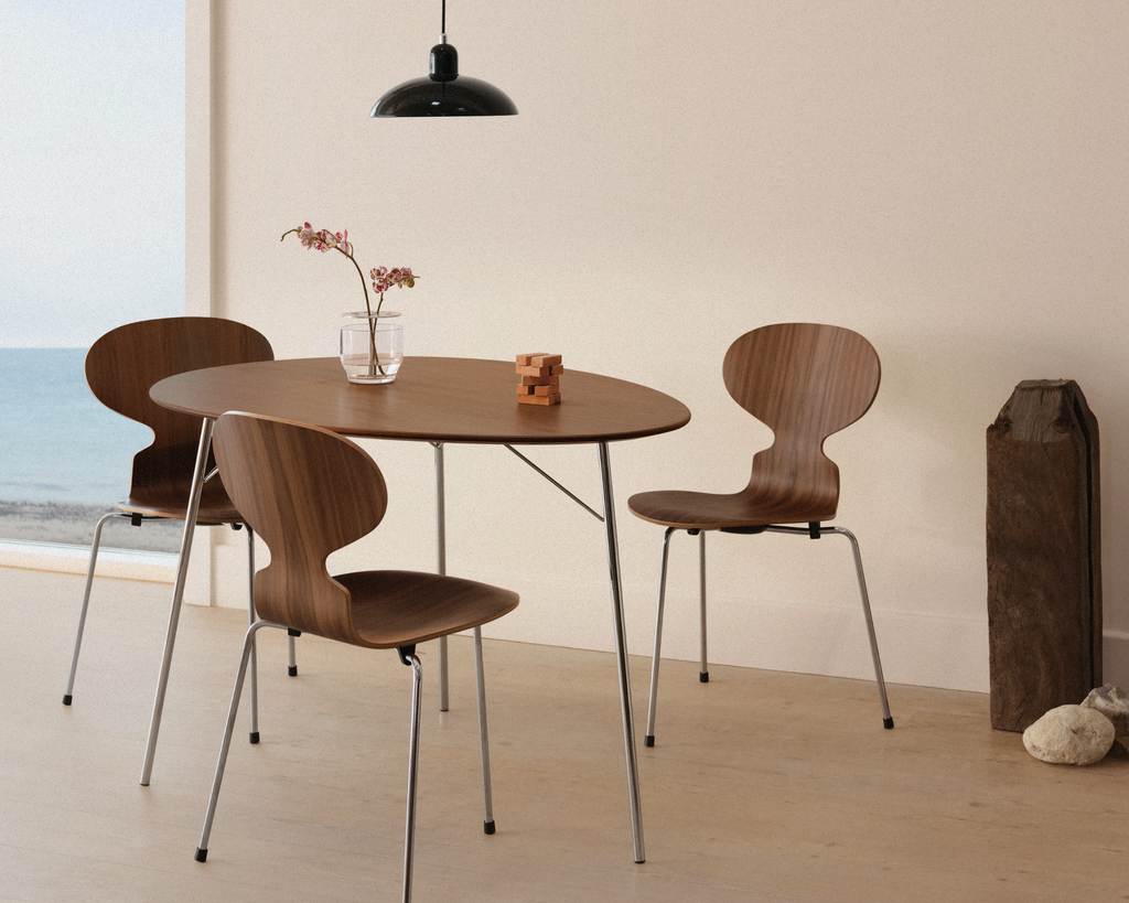 Ant™ Chair, 3 Legs - Clear Lacquered Veneer