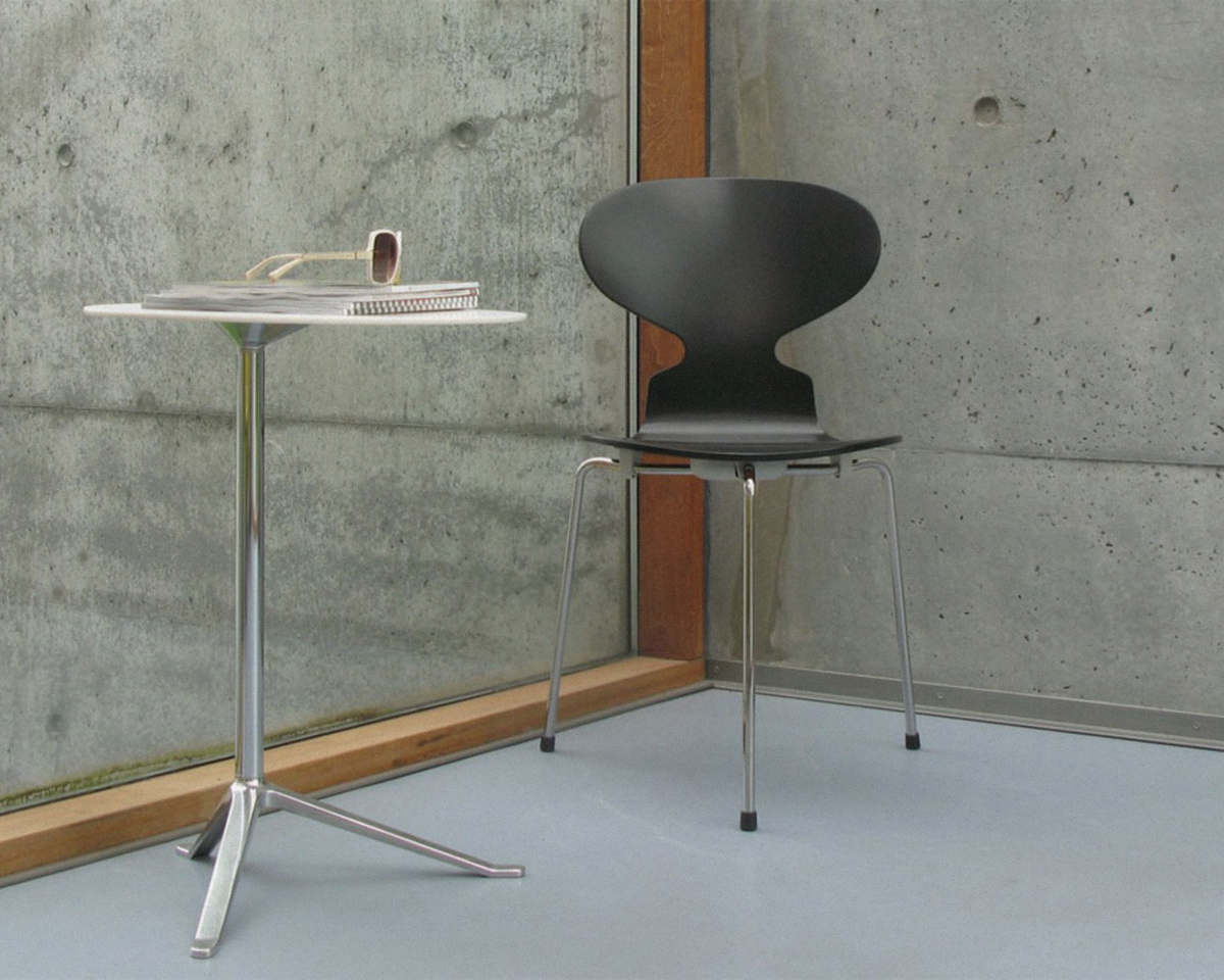 Ant™ Chair, 3 Legs - Coloured Veneer