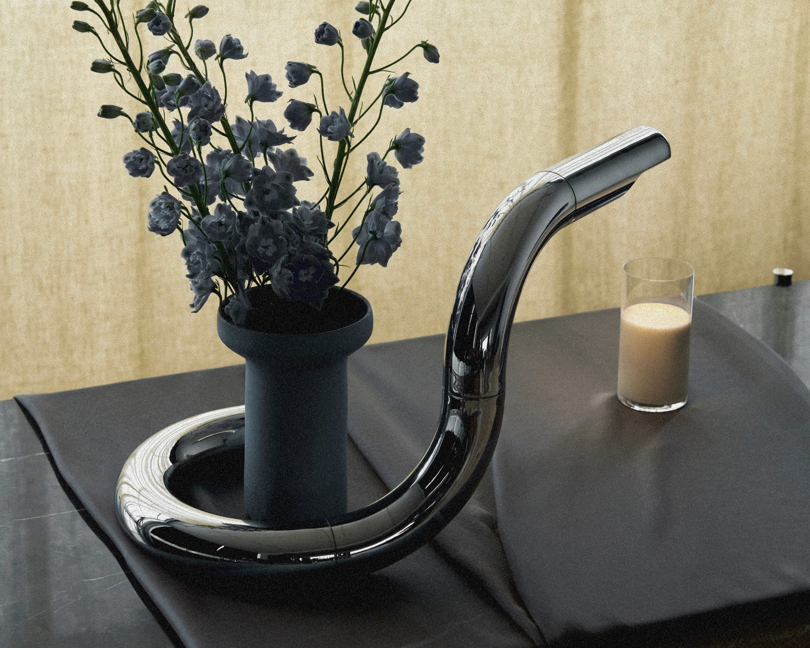 Aspide Table Lamp