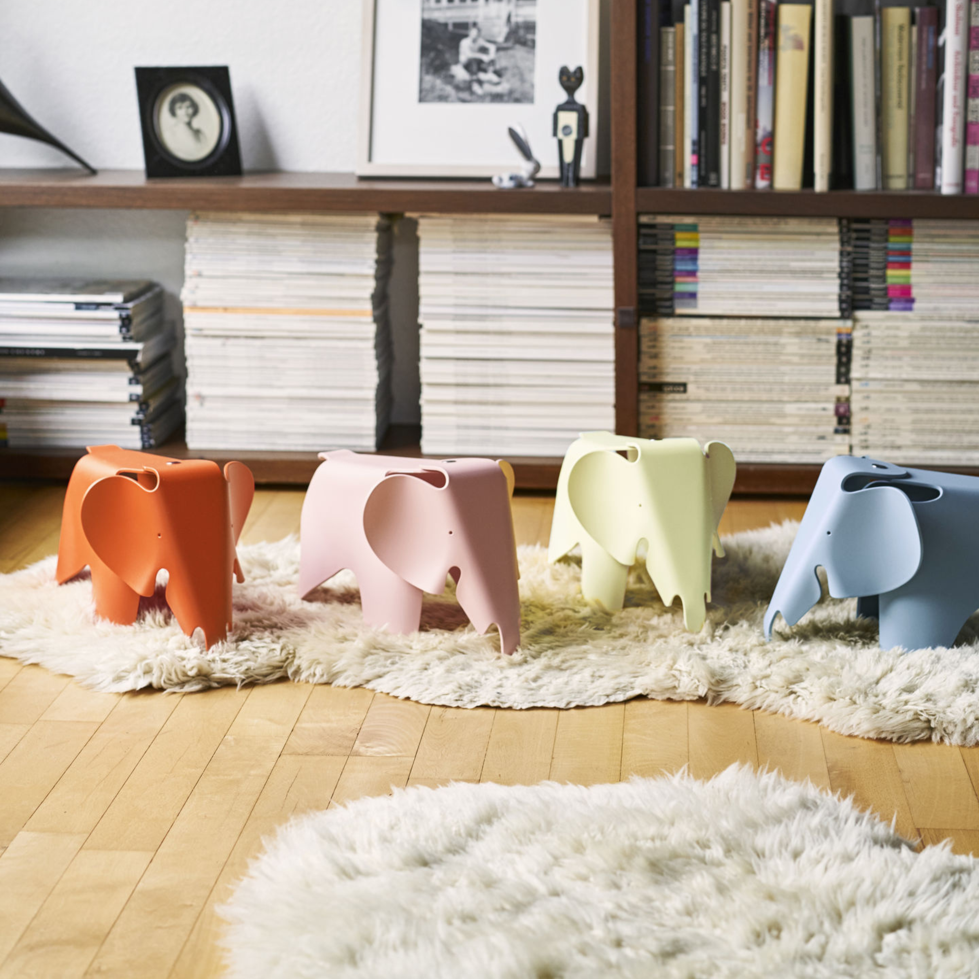 Eames Elephant (small) RE