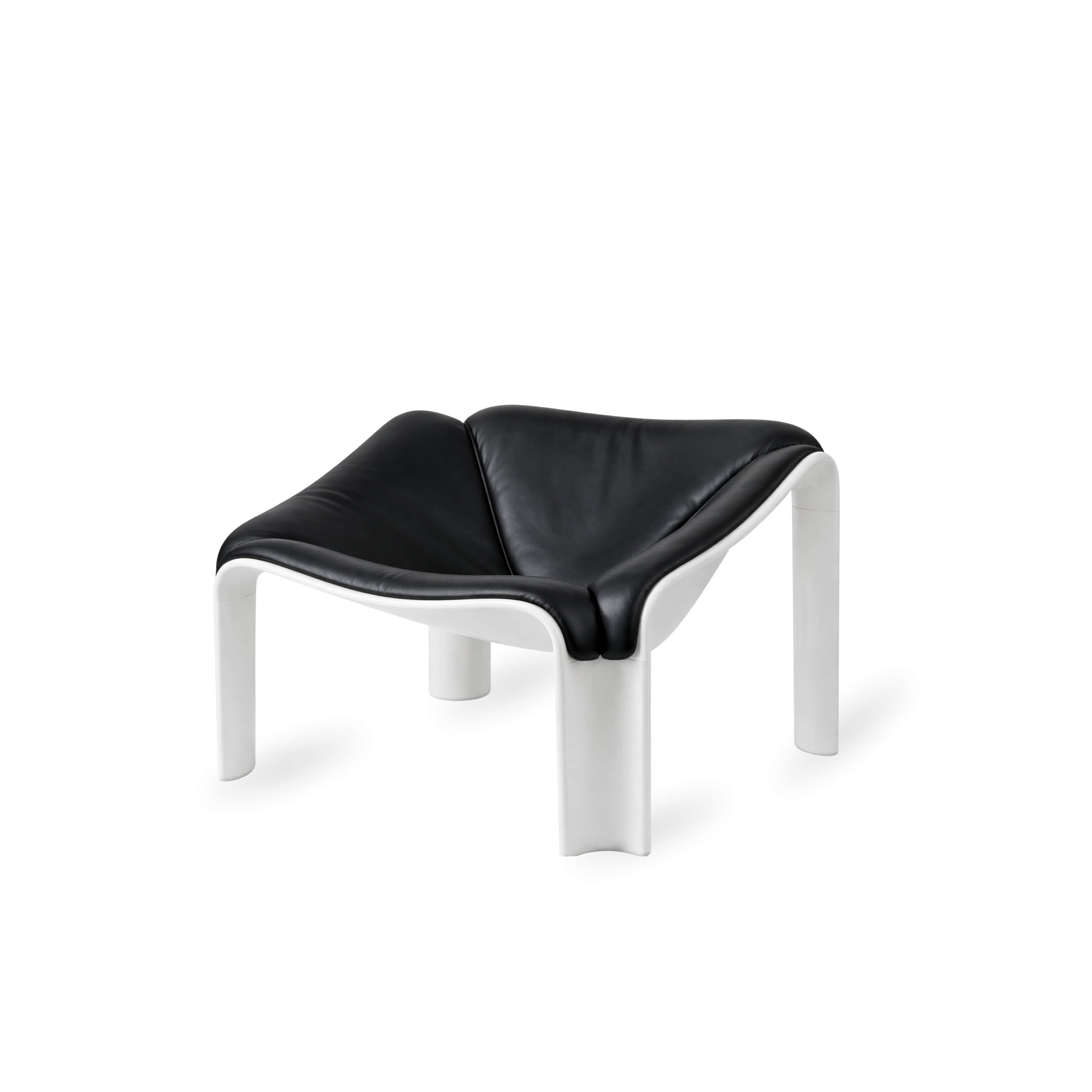 F300 Lounge Chair