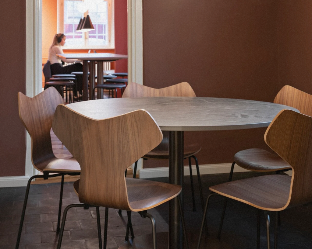 Grand Prix™ - Clear Lacquered Veneer