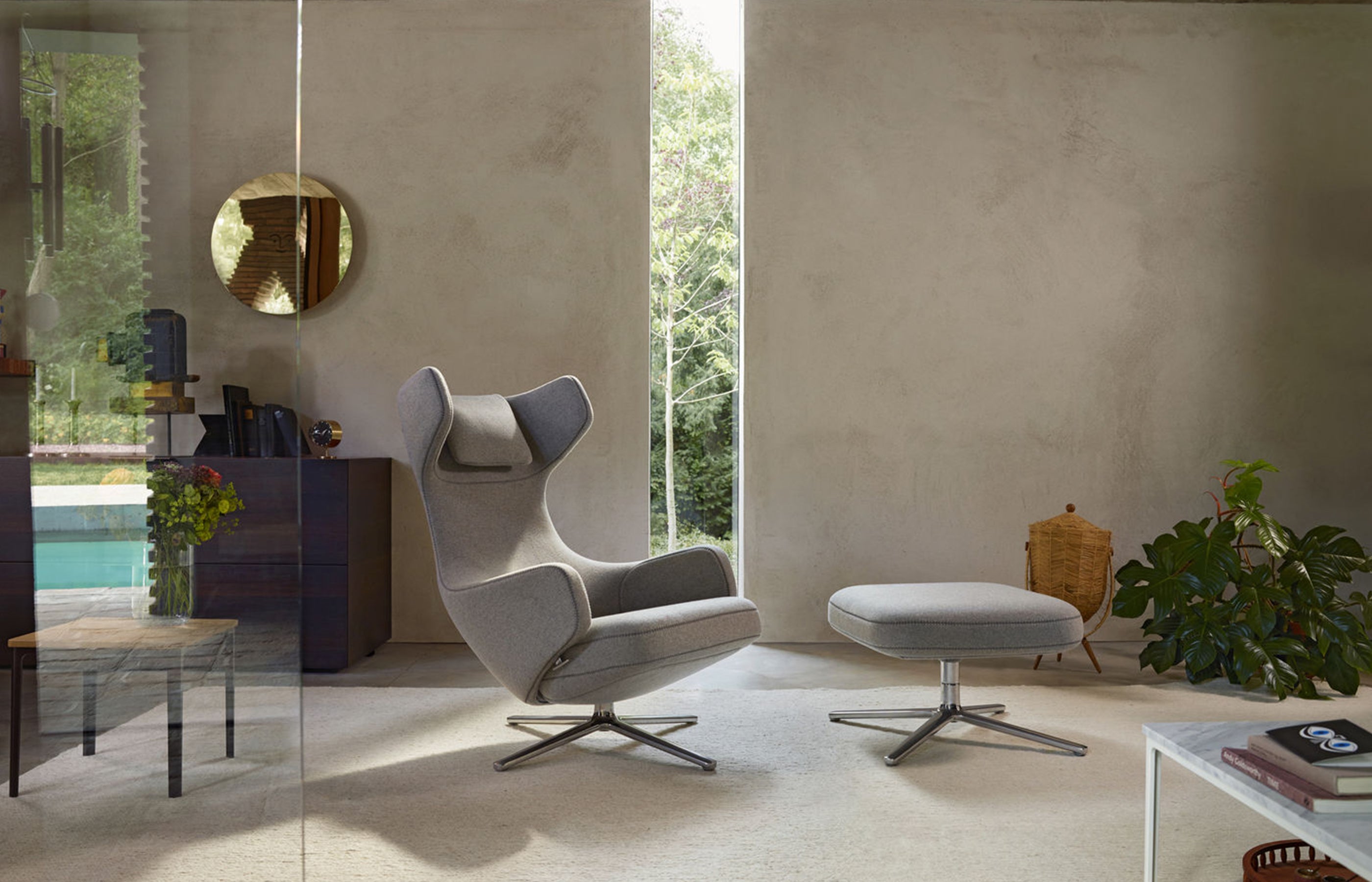 Grand Repos Lounge Chair & Ottoman