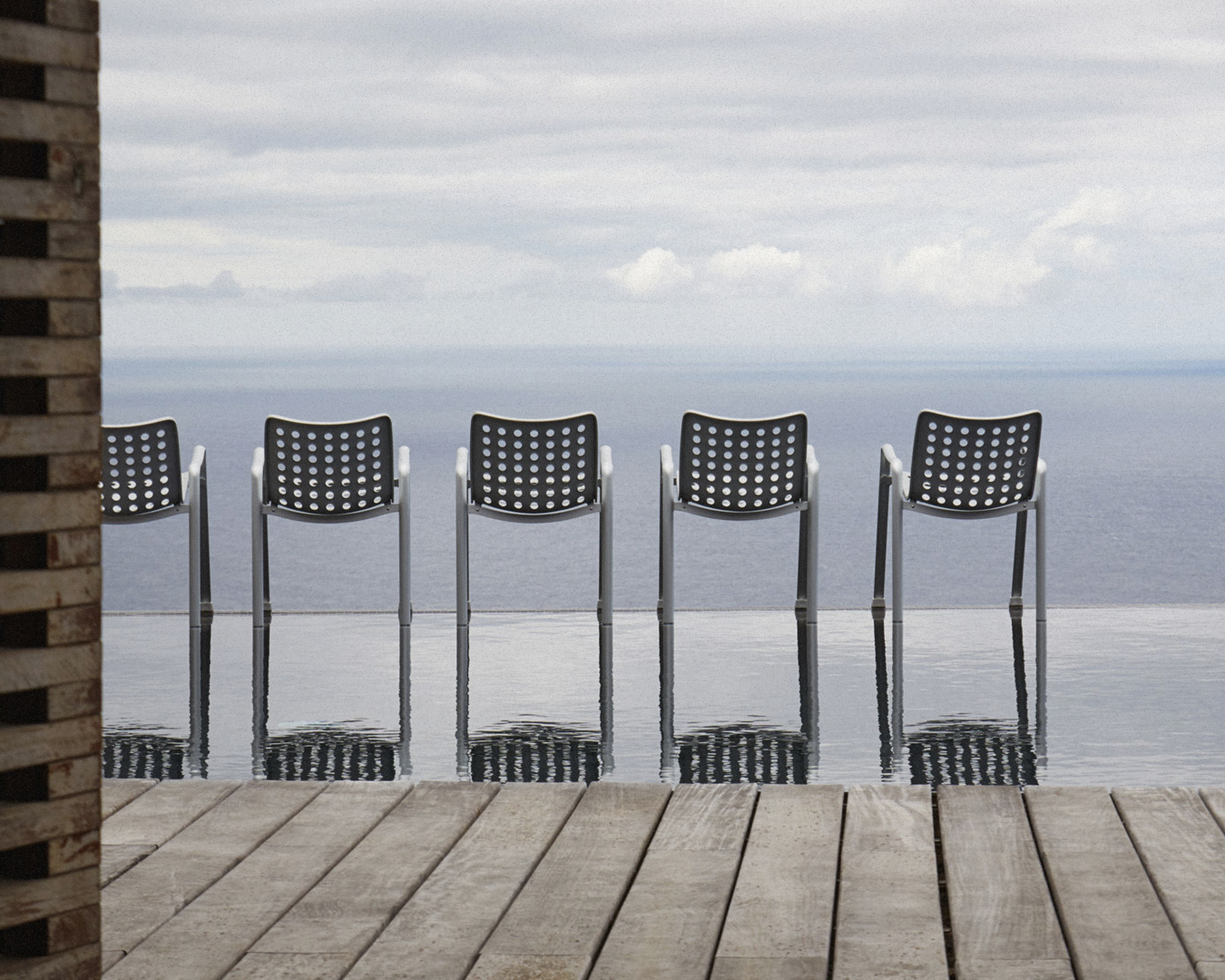 Landi Chair