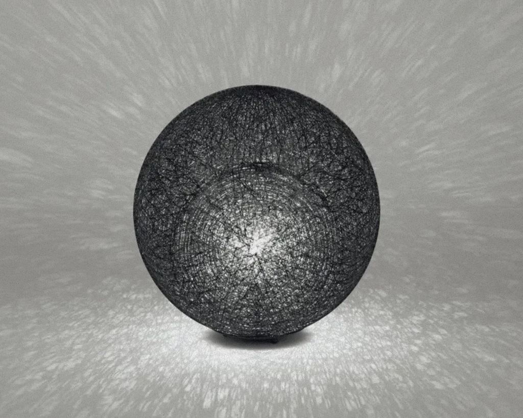 MAYUHANA® Ma Black Sphere Floor