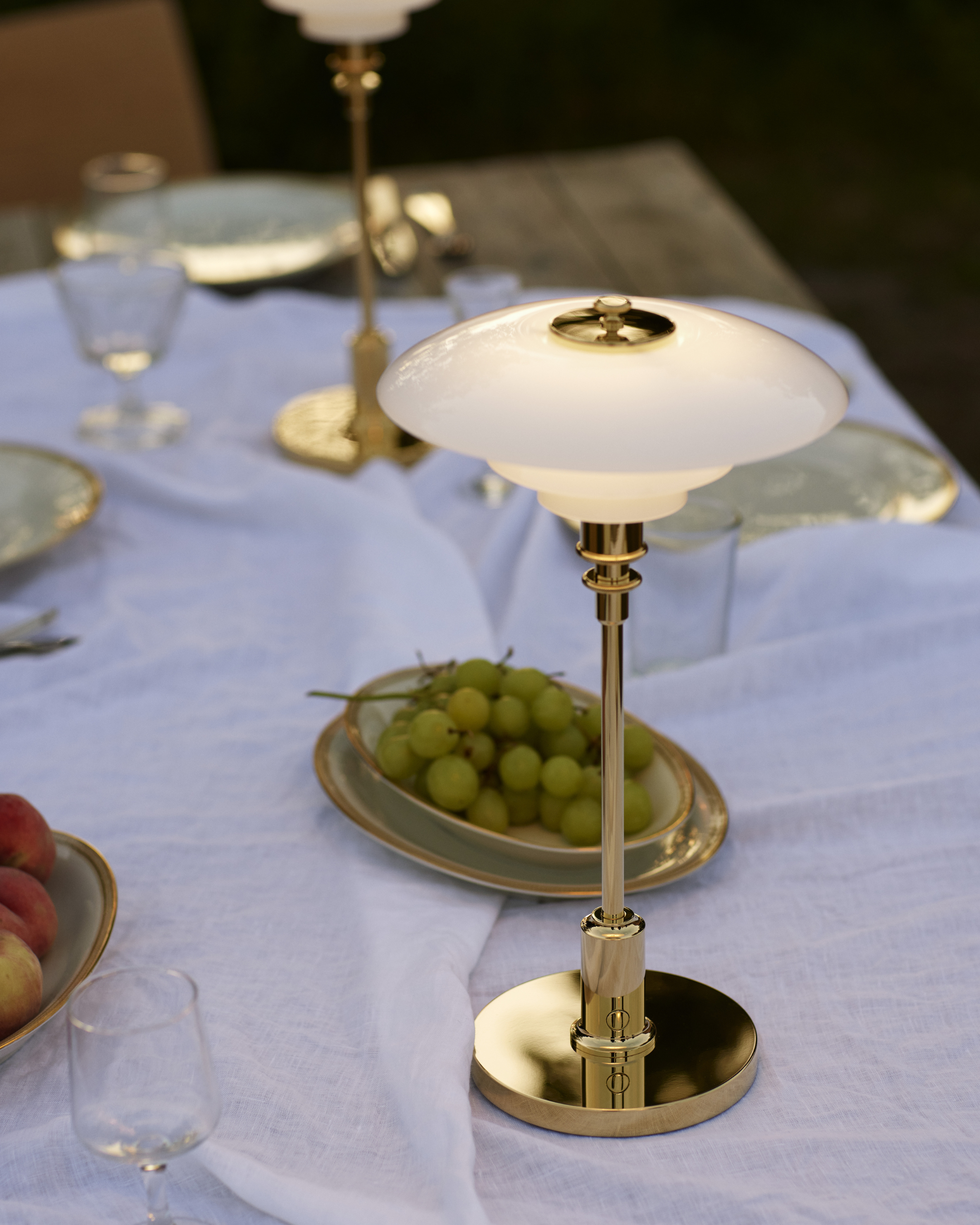 PH 2/1 Portable Lamp