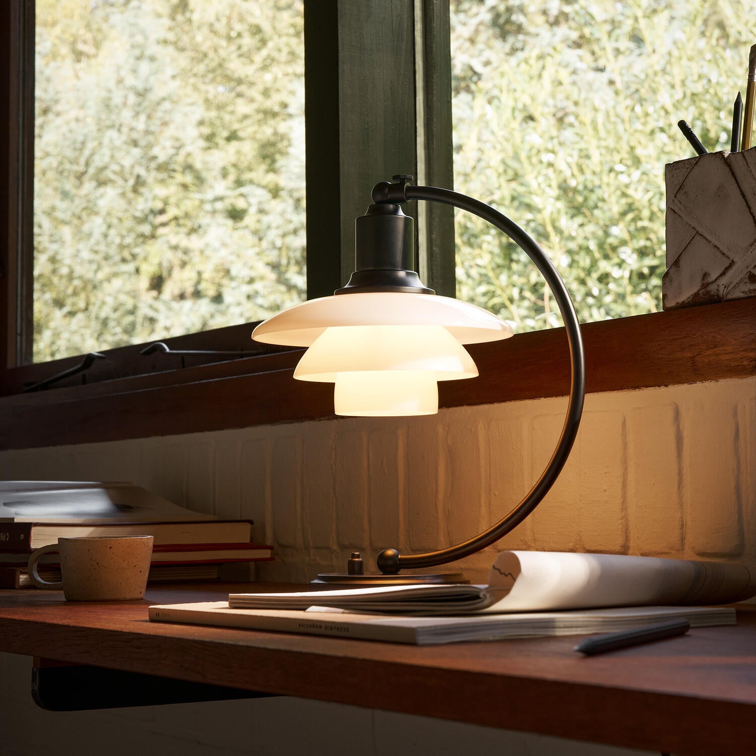 PH 2/2 Luna Table Lamp Special Edition