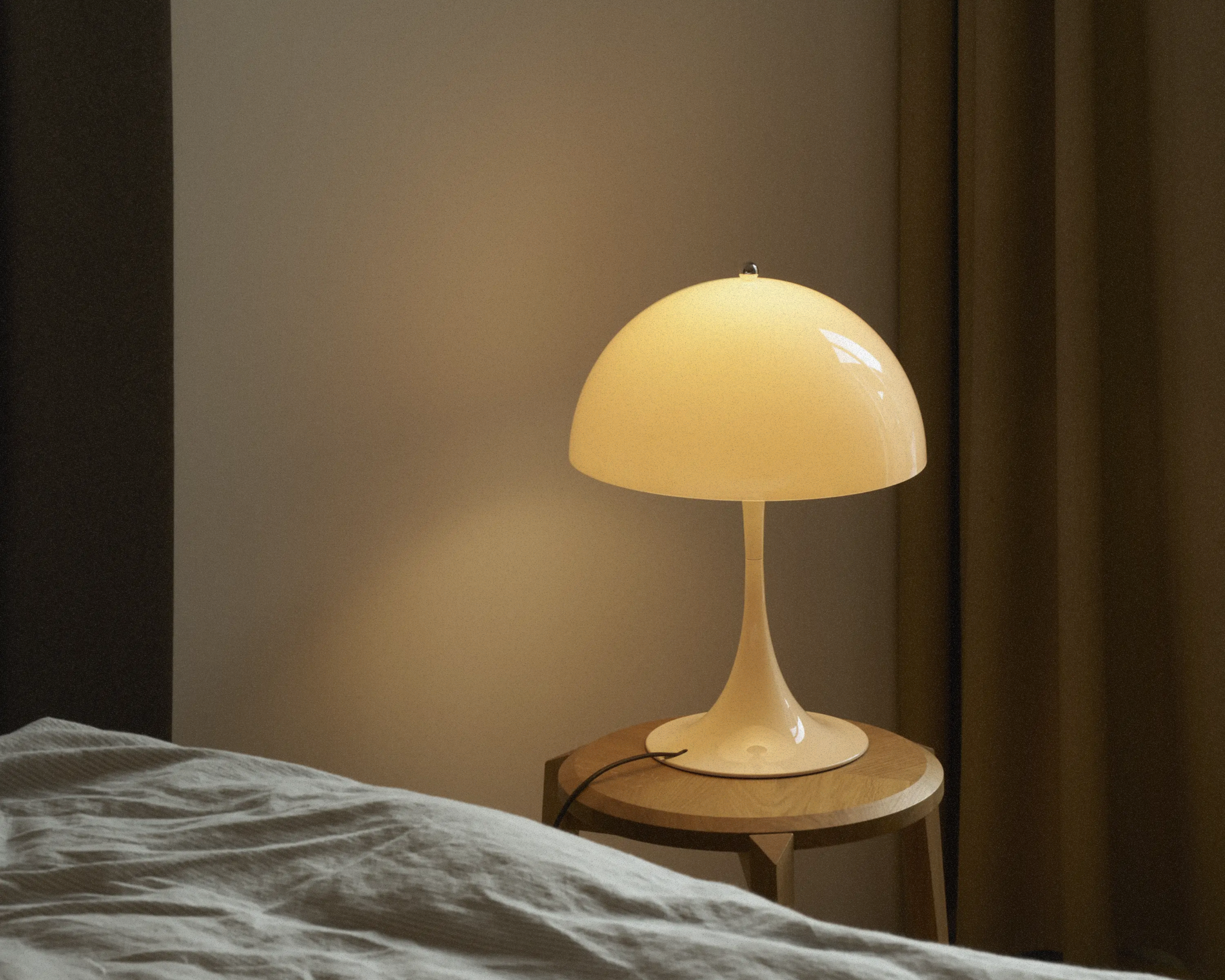 Panthella 320 Table Lamp