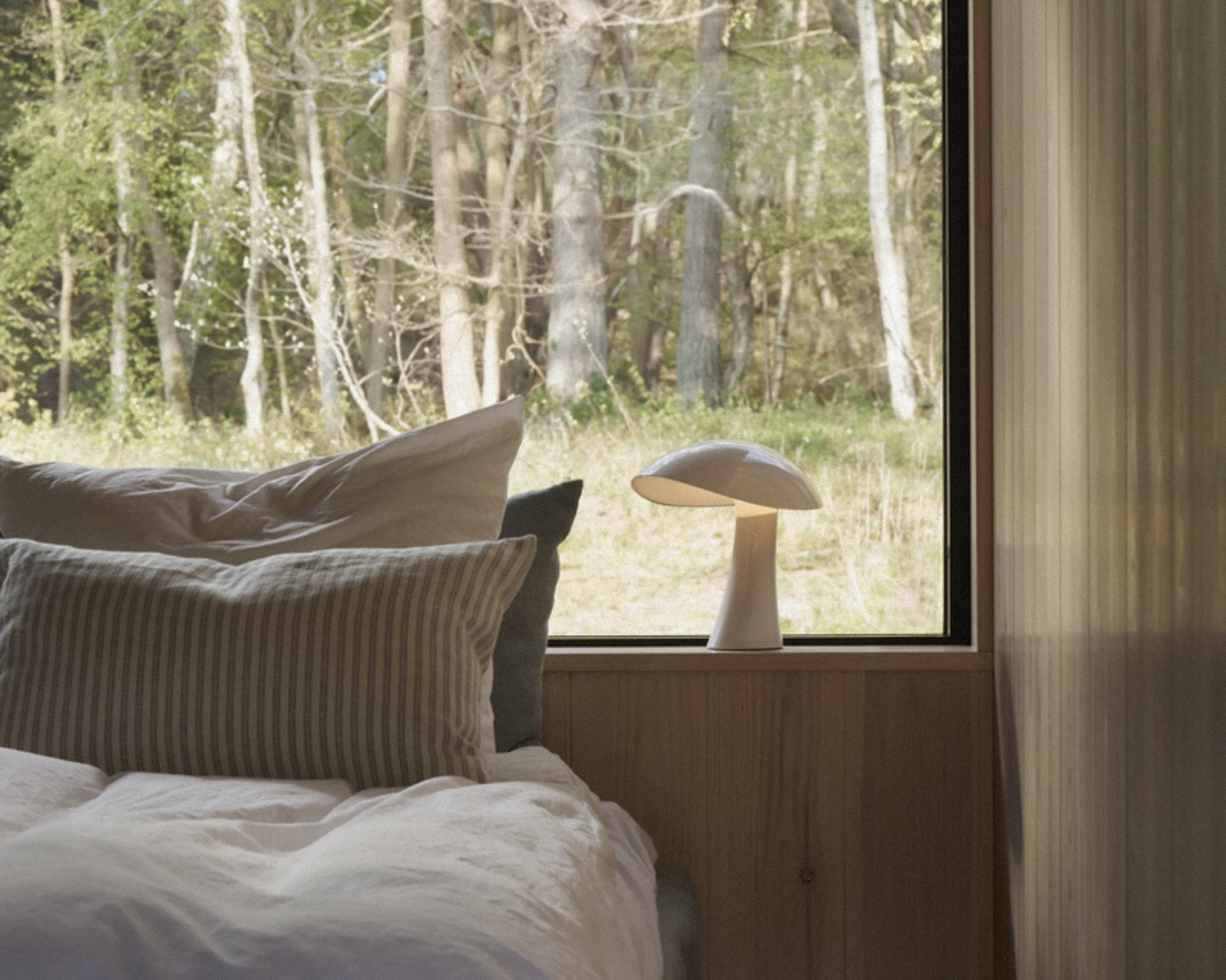 Rumee 220 Portable Lamp