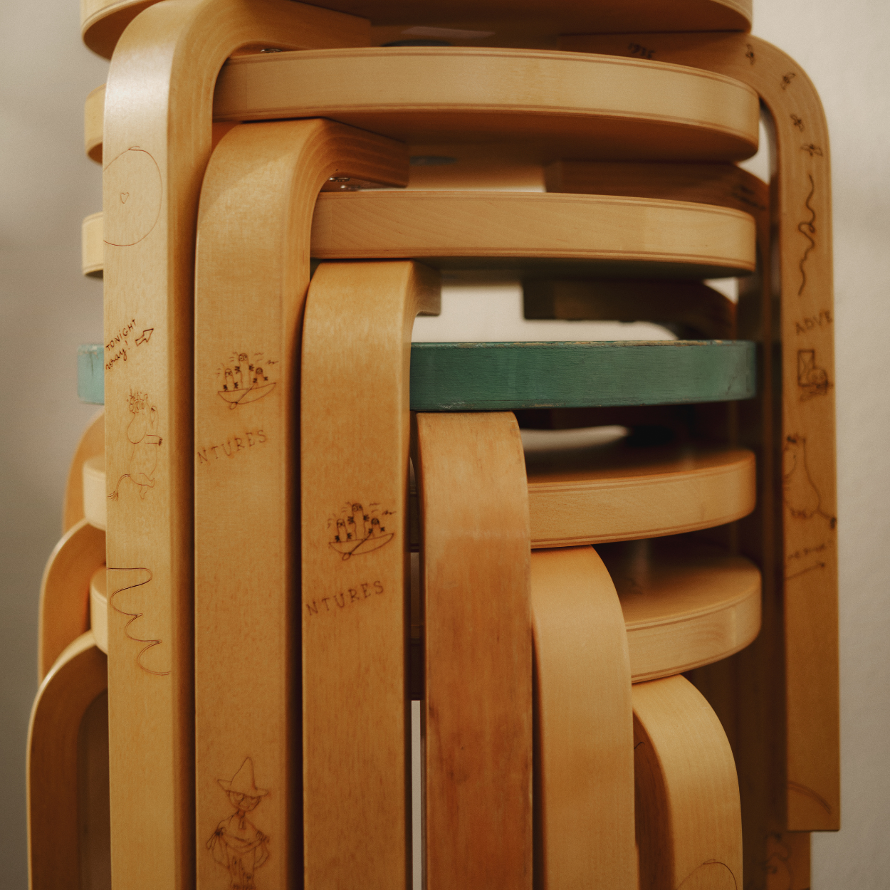 Stool 60 Celebration Moomin