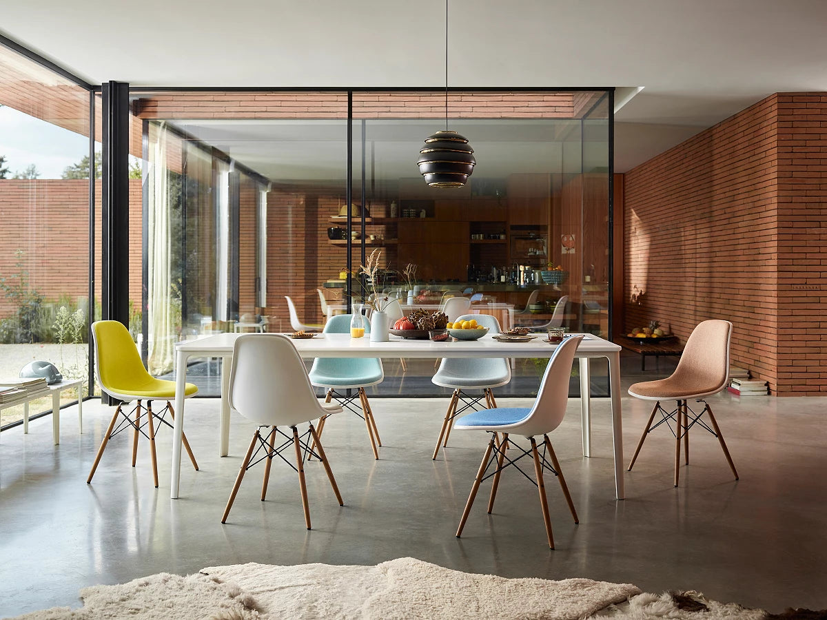 Plate Dining Table
