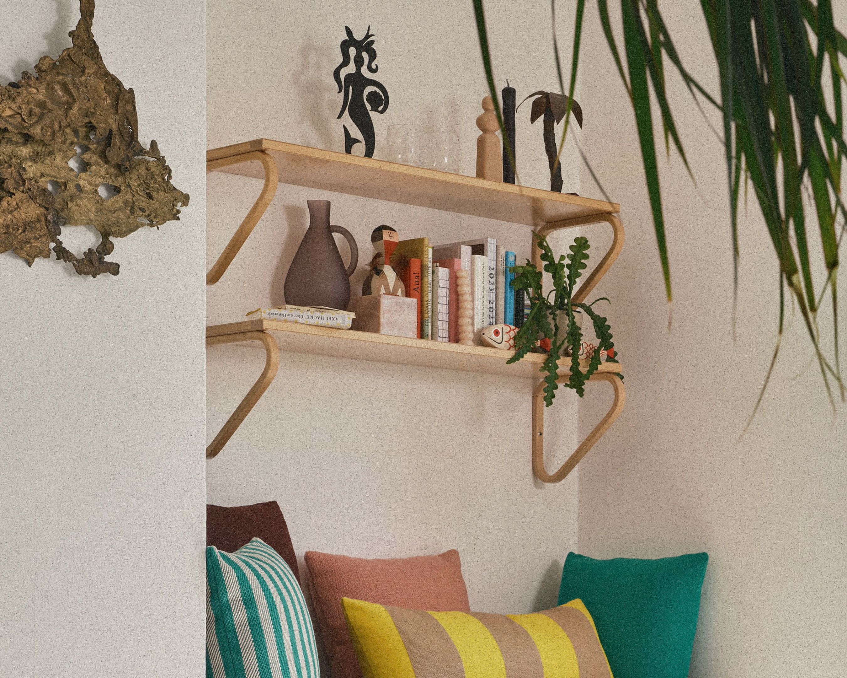 Wall Shelf 112B