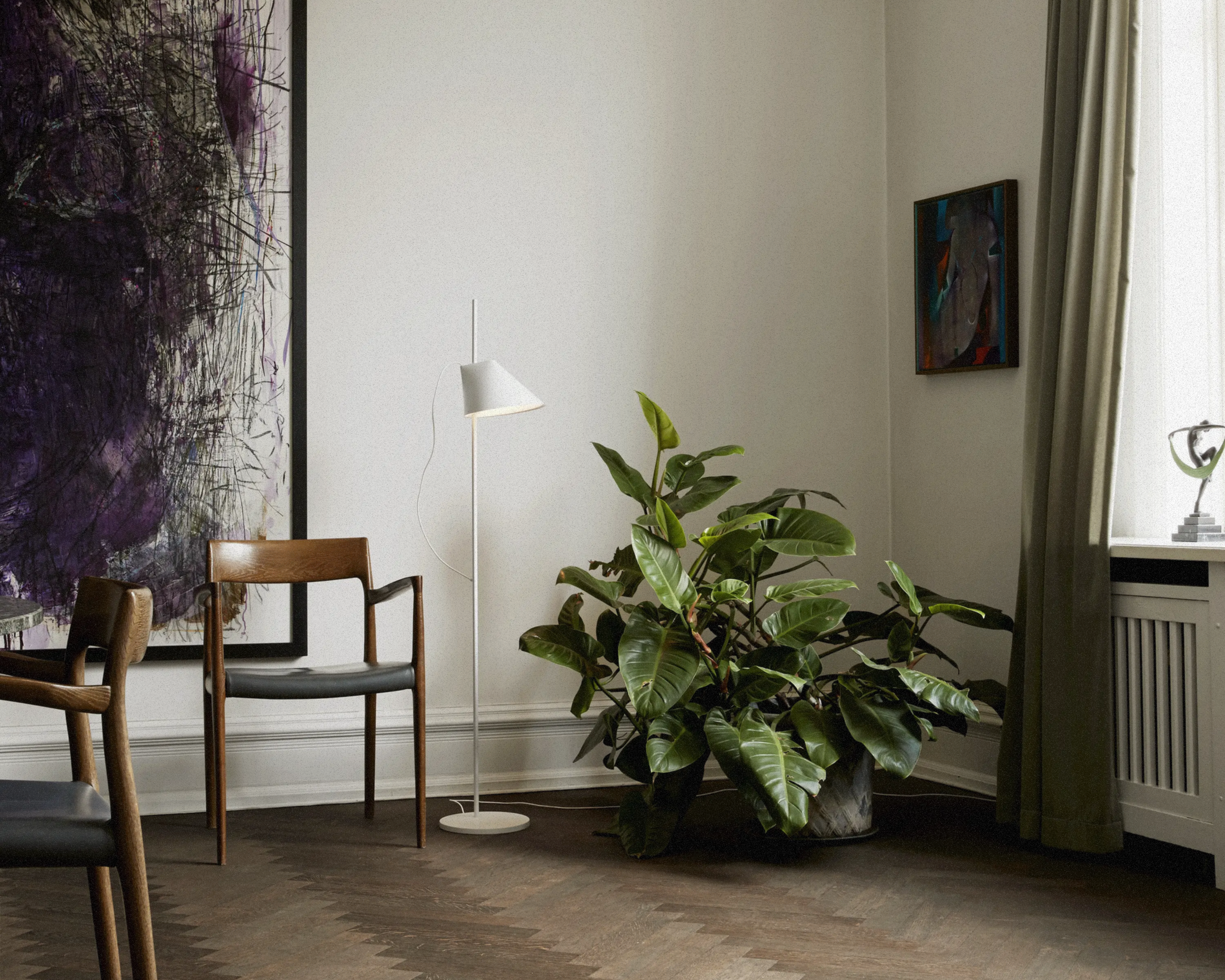 Yuh Floor Lamp