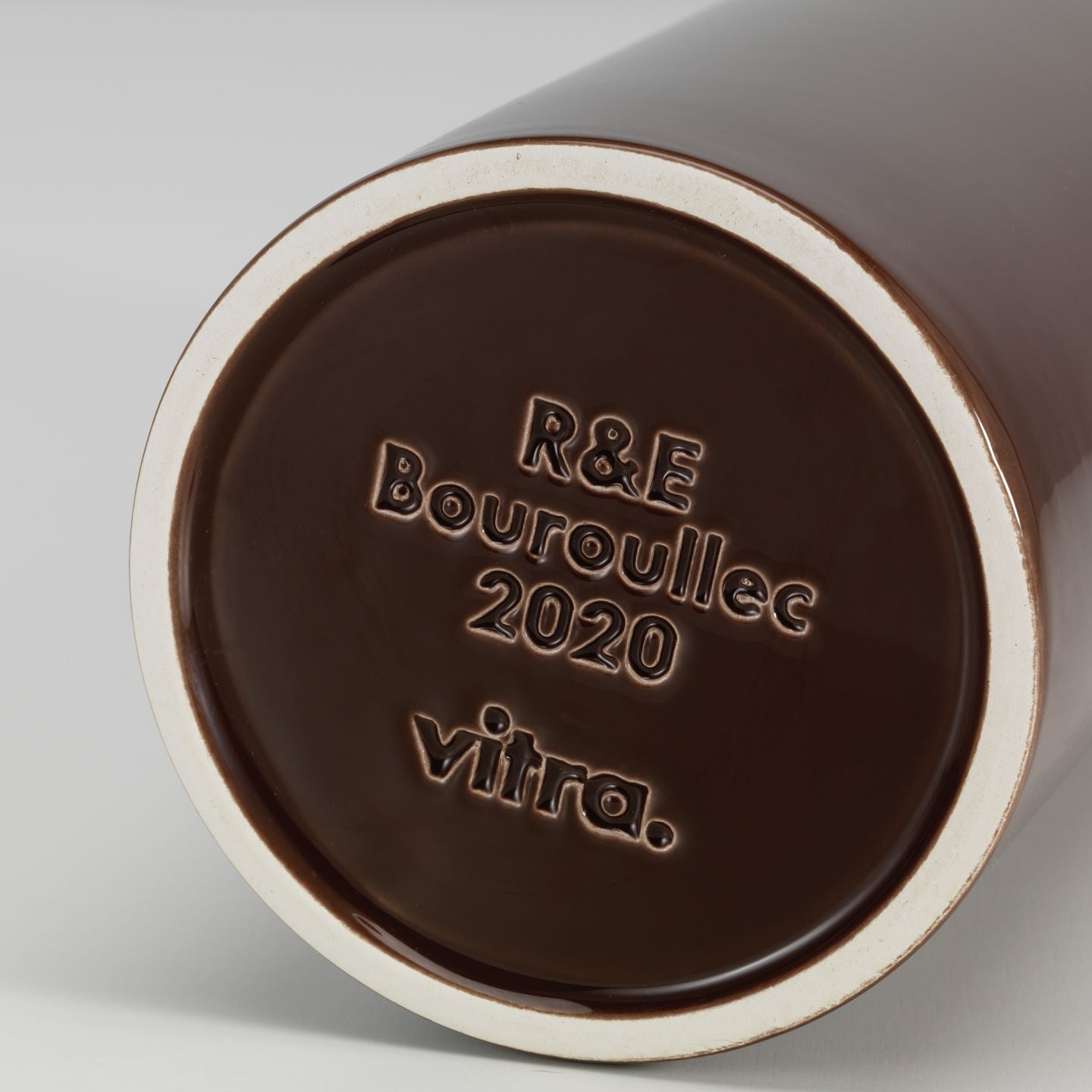 Découpage Vase Boucle Bottom Engraving Vitra Signature 2020