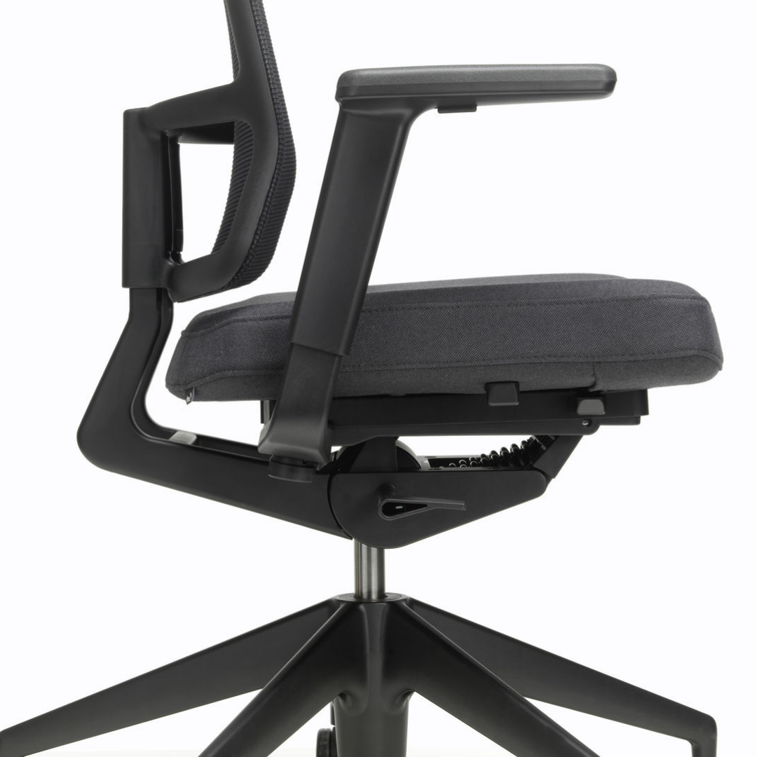 Vitra AM Chair - Lightnet, Dark Grey/Nero - Side Detail 